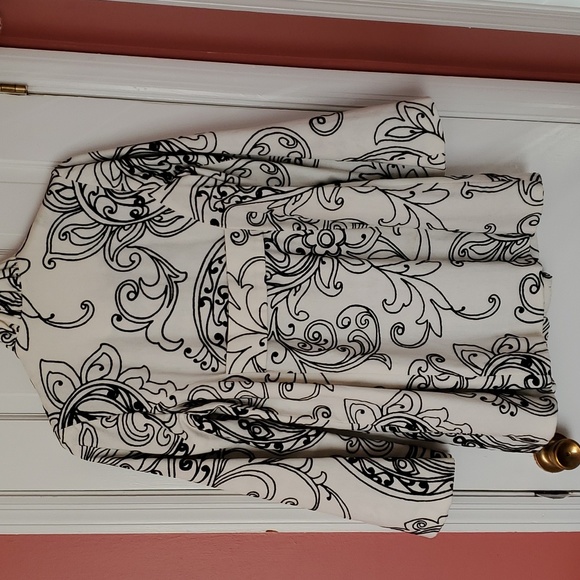 Coat - Picture 2 of 6